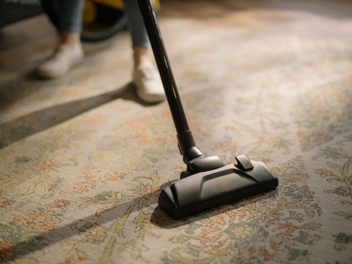 Nettoyage de tapis avec un aspirateur